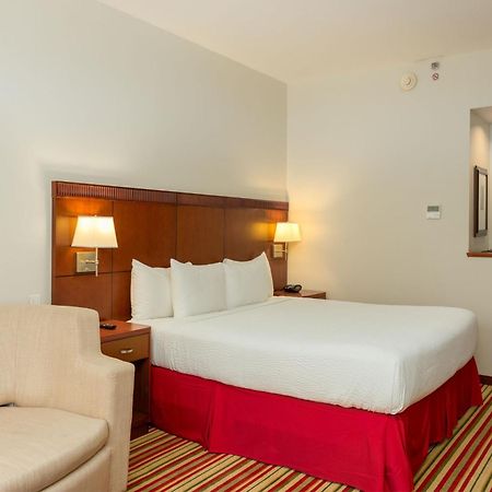 Courtyard By Marriott Panama Multiplaza Mall Eksteriør billede