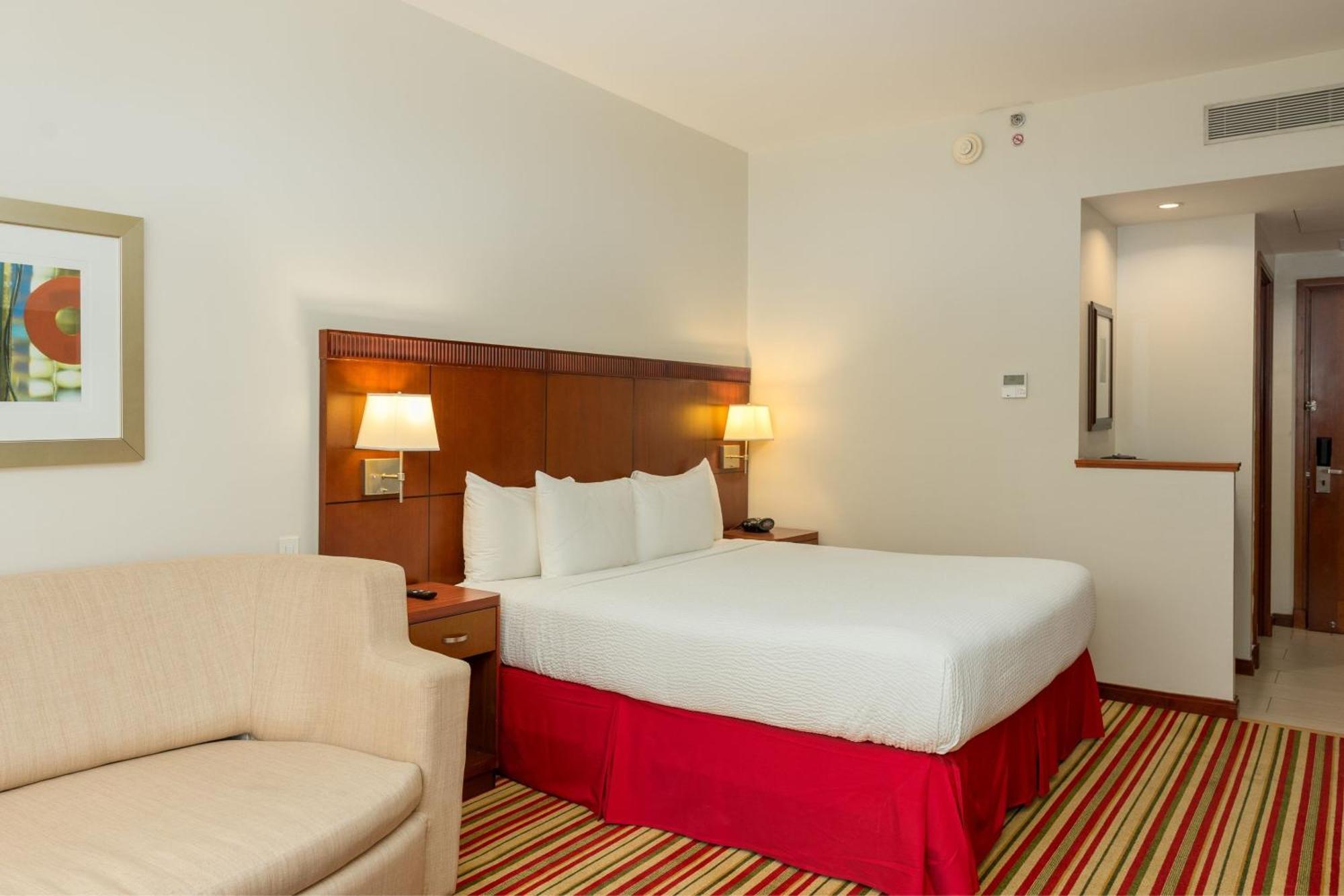 Courtyard By Marriott Panama Multiplaza Mall Eksteriør billede