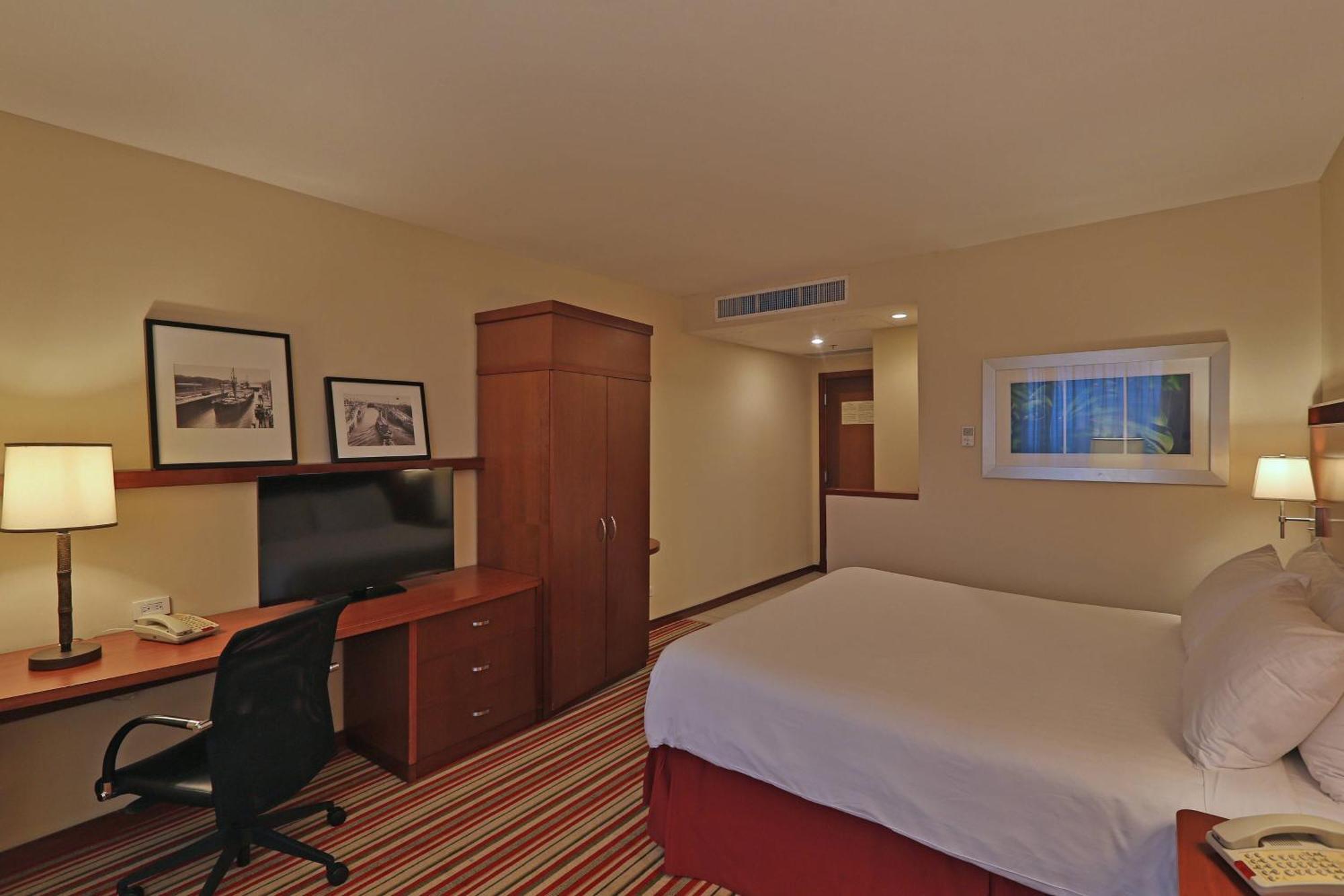 Courtyard By Marriott Panama Multiplaza Mall Eksteriør billede